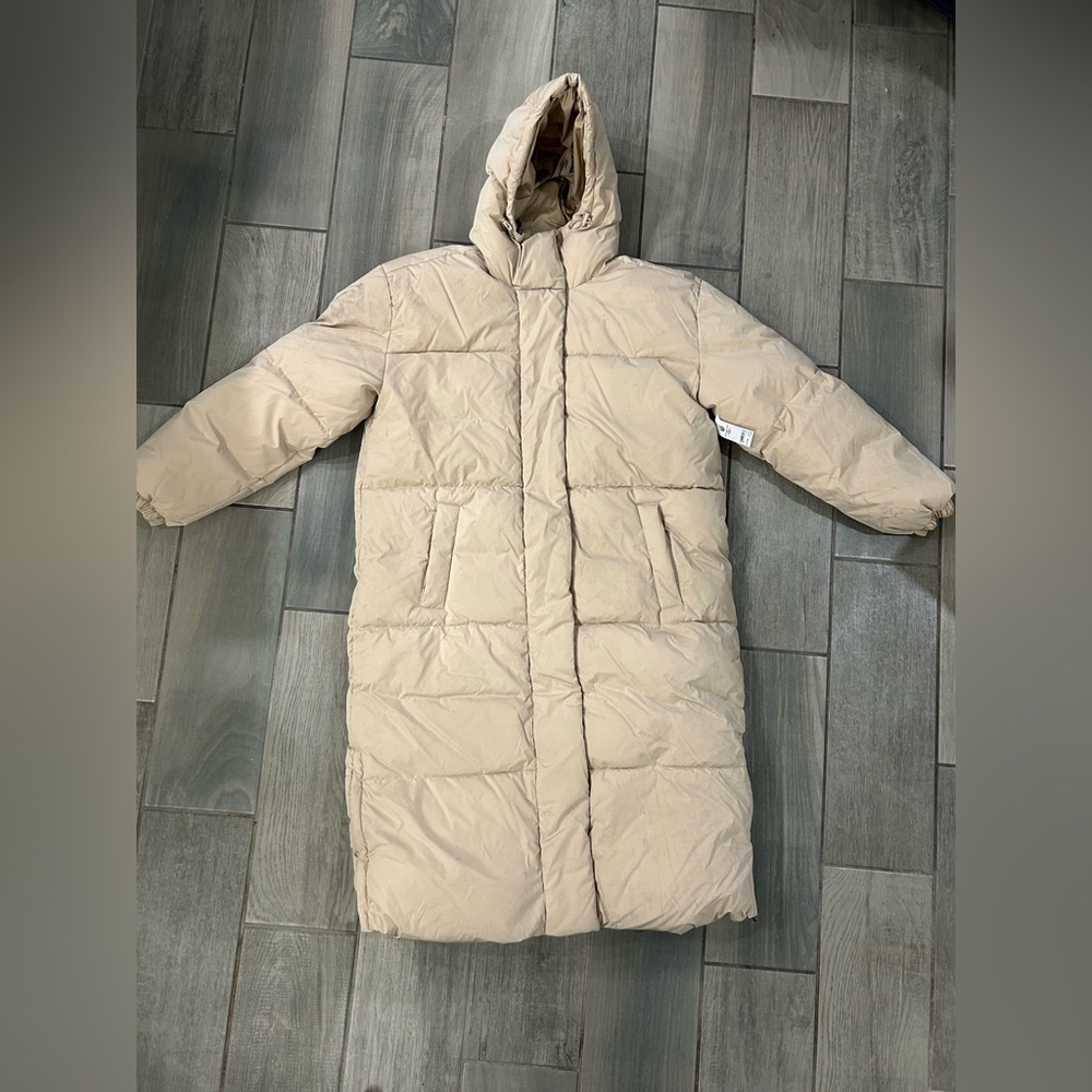 Amazon Essentials Women's Oversized Long Puffer Jacket - Picture 5 of 7